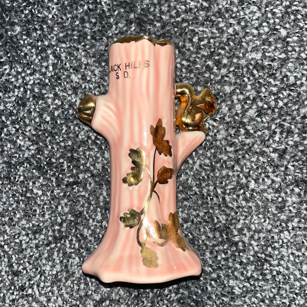 Vintage Warranted 22K Gold Pink Porcelain Woodland Vase W/Gold Squirrel